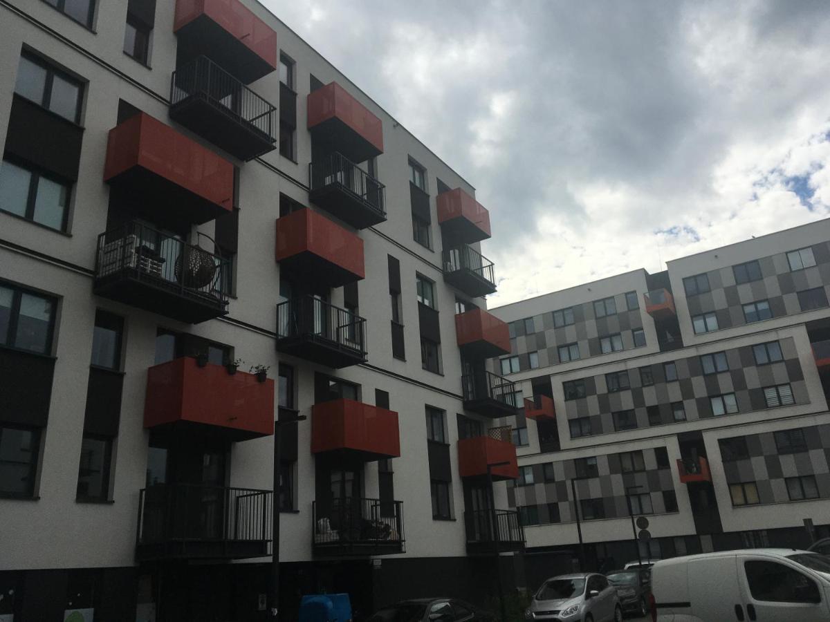Sky One Apartment Krakow Bagian luar foto