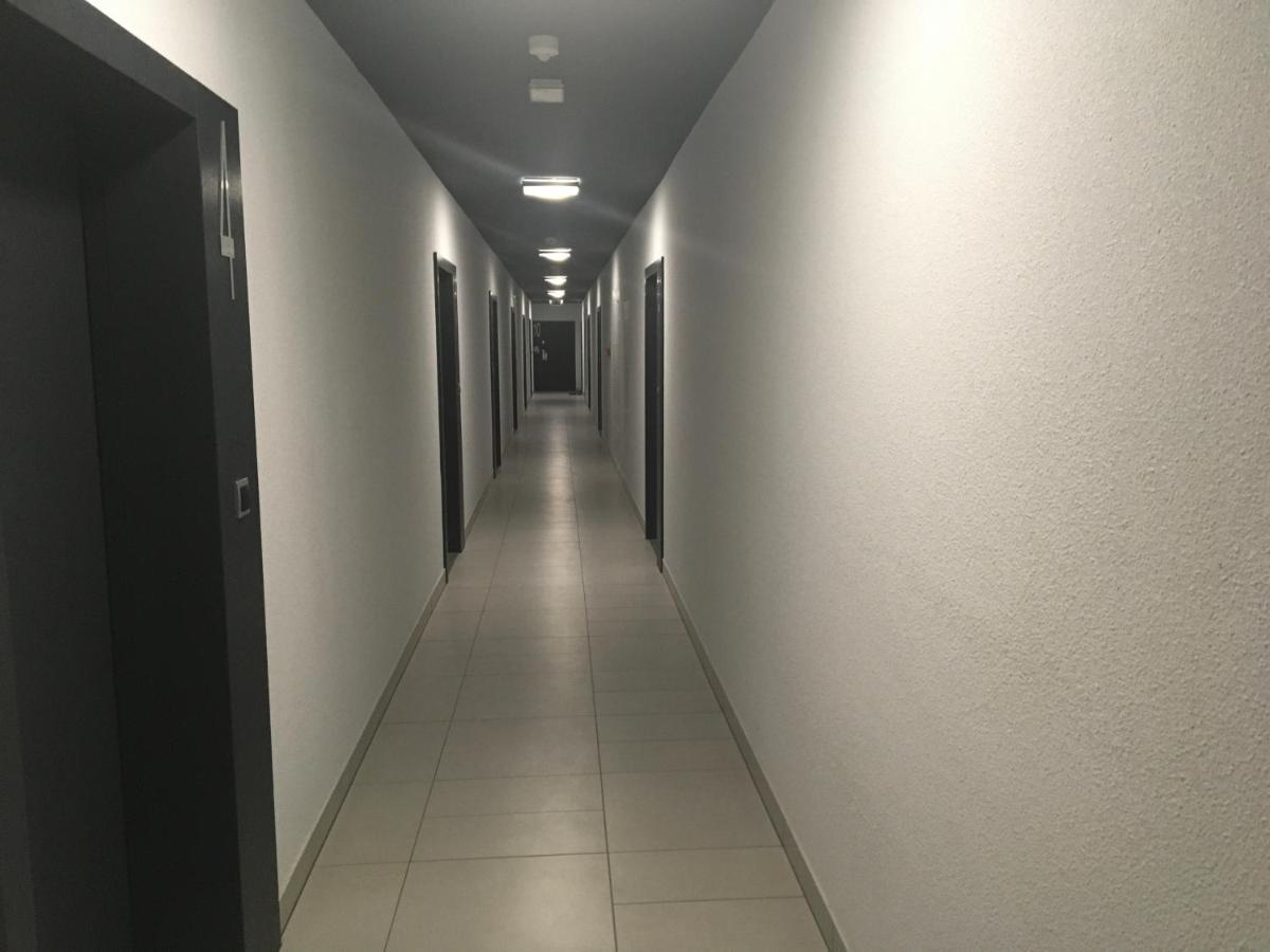 Sky One Apartment Krakow Bagian luar foto