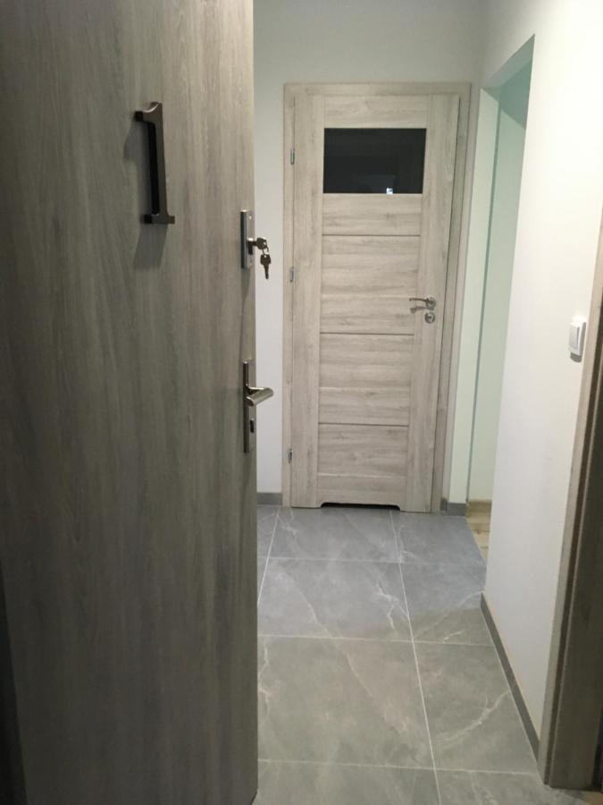 Sky One Apartment Krakow Bagian luar foto